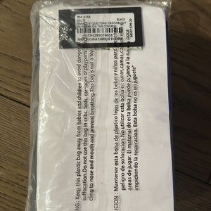 Badgley mischka black V quilting crossbody